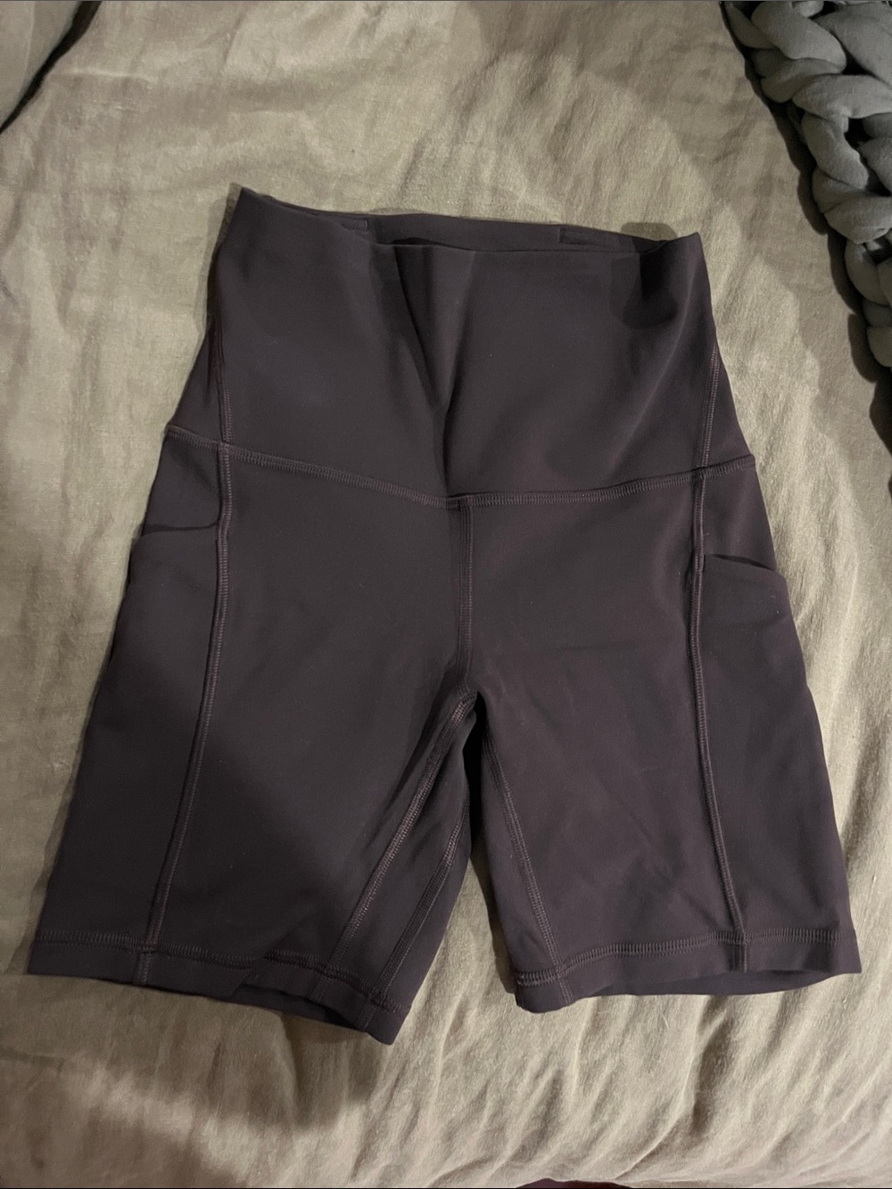 lululemon athletica High-Rise Bike Shorts with pockets in Espresso